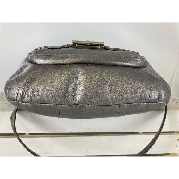 COACH 19303 MEDIUM SILVER METALIC LEATHER CROSSBODY BAG - Picture 7 of 16
